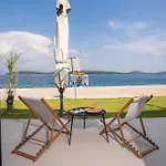 Kalyva By The Sea Διαμέρισμα *
